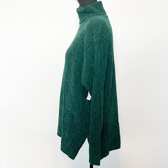 CHRISTOPHER & BANKS Women’s Turtleneck Sweater (Size L) - Picture 10 of 13